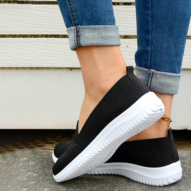 BS Slide-In | Elegante instap sneakers met geborduurde voorkant voor dames