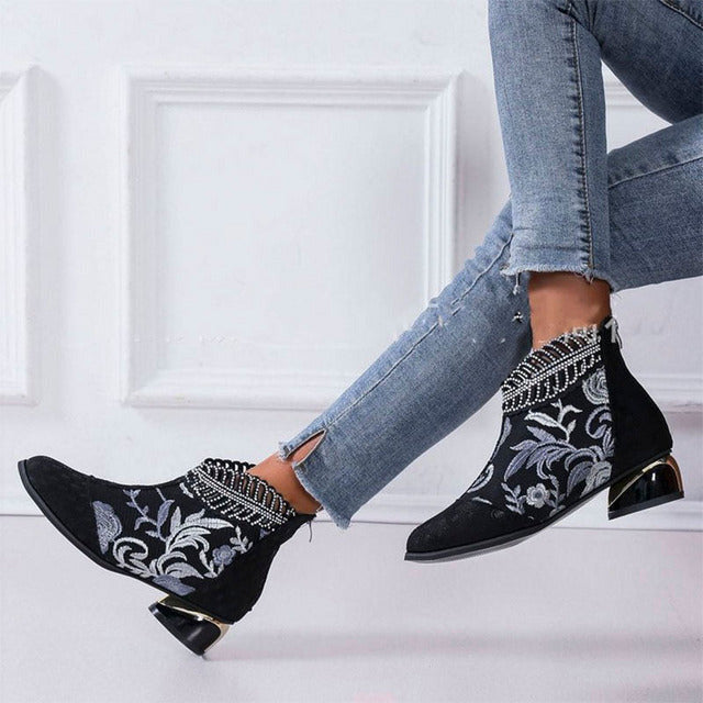 BS Vintage Boot | Luxe enkellaarzen met geborduurde print voor dames